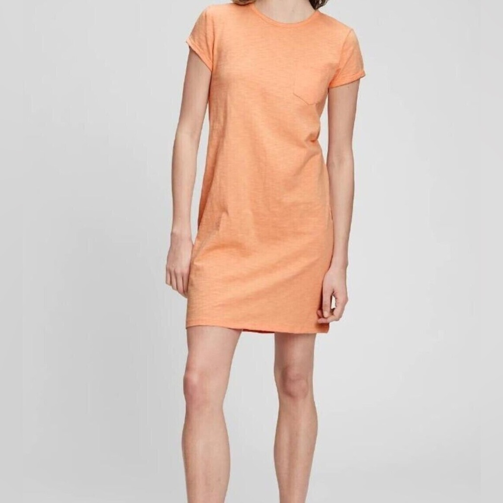 NWT - Gap Women’s Pocket T-Shirt Dress - Peach - Size L